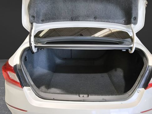 Used 2019 Honda Accord EX image 7
