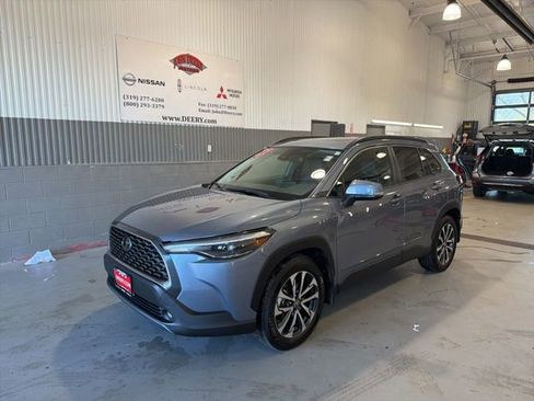 Used 2022 Toyota Corolla Cross XLE image 8