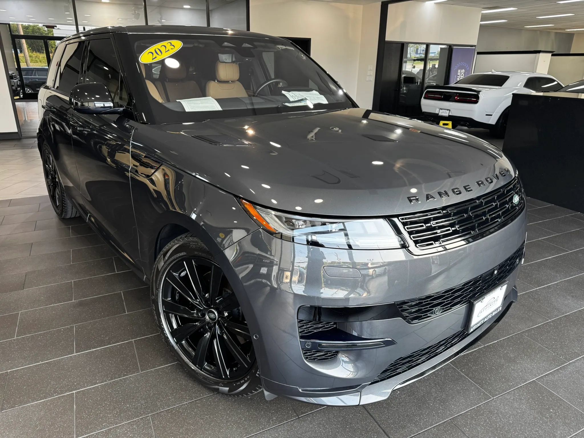 Used 2023 Land Rover Range Rover Sport SE Dynamic AWD/4WD image 7