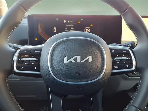 Used 2025 Kia Sorento S w/ Panoramic Sunroof Package image 36