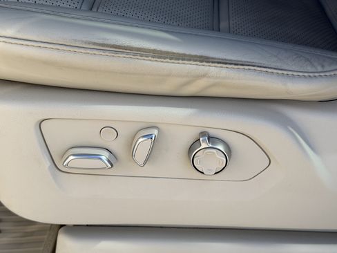 Used 2021 Cadillac Escalade ESV Sport Platinum image 22