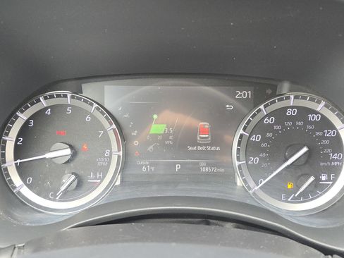 Used 2022 Toyota Highlander XLE image 21