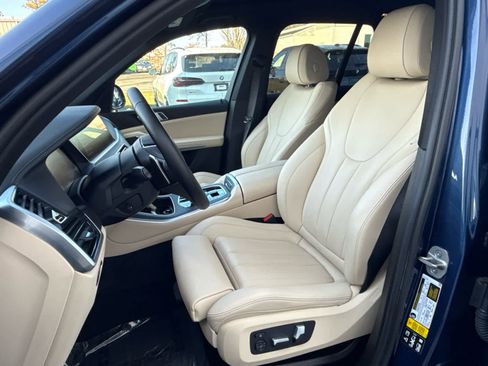 Certified 2022 BMW X5 xDrive40i w/ Parking Assistance Package image 11