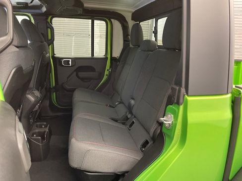 New 2025 Jeep Gladiator Rubicon w/ Safety Group image 17