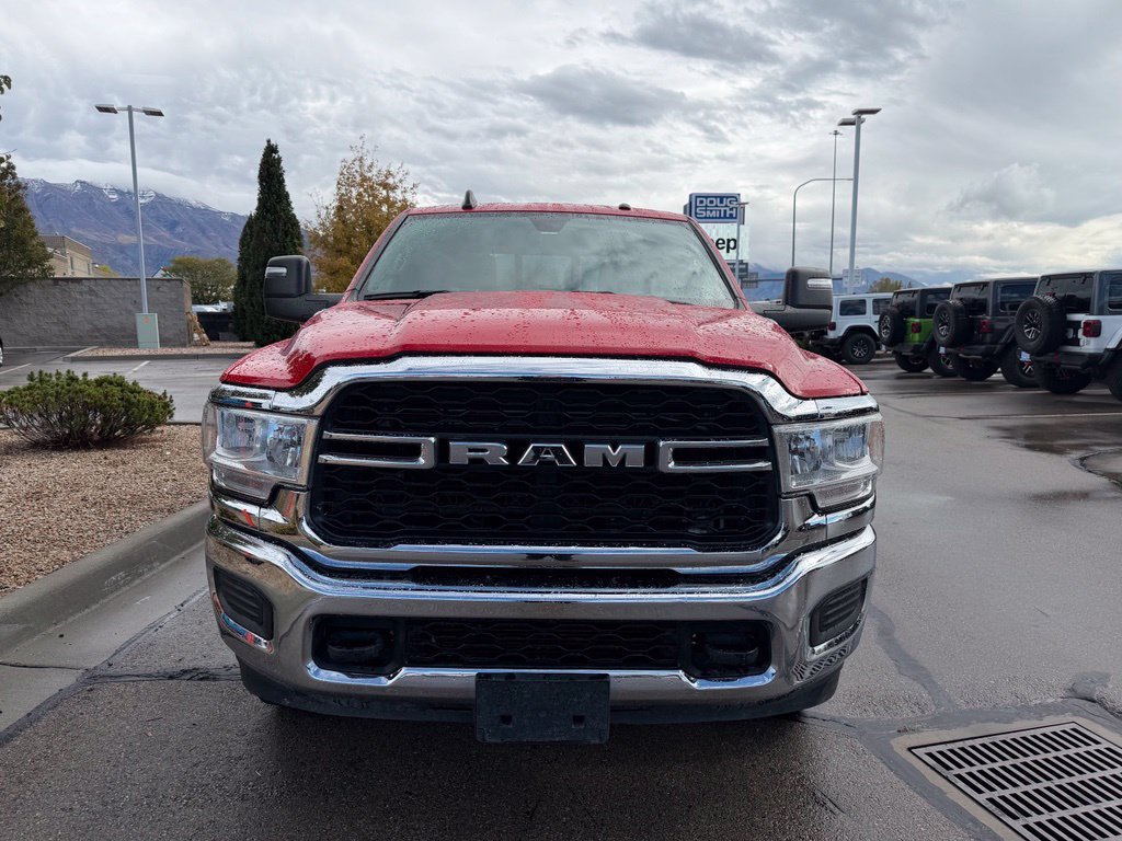 Used 2024 RAM 3500 Tradesman w/ Chrome Appearance Group AWD/4WD image 7