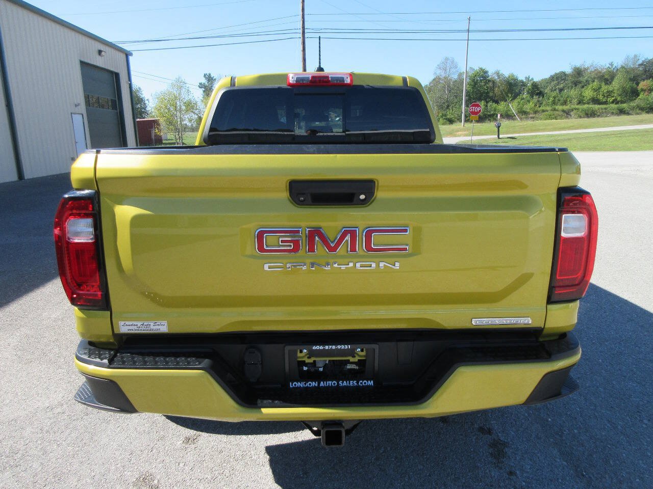Used 2023 GMC Canyon Elevation w/ Convenience Package AWD/4WD image 5