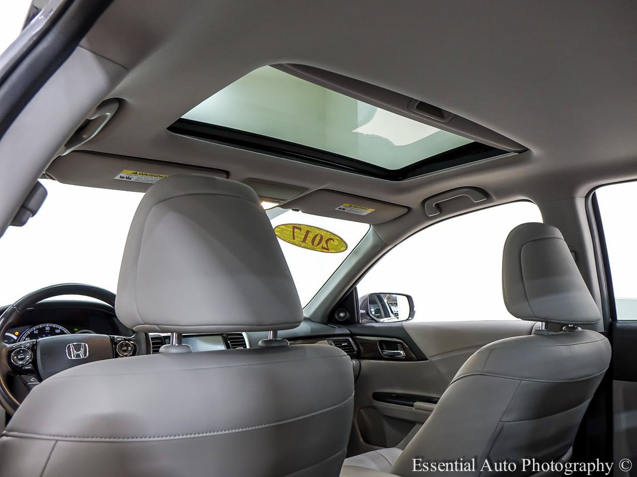 Used 2017 Honda Accord Touring image 17