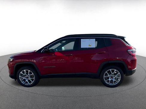 Used 2025 Jeep Compass Limited AWD/4WD image 7