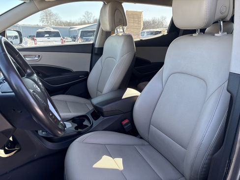 Used 2017 Hyundai Santa Fe Sport image 12