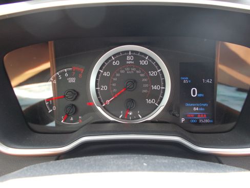 Used 2022 Toyota Corolla SE image 15