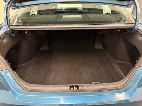 Used 2025 Toyota Camry LE FWD image 5
