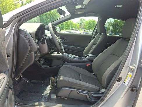 Used 2020 Honda HR-V Sport image 13