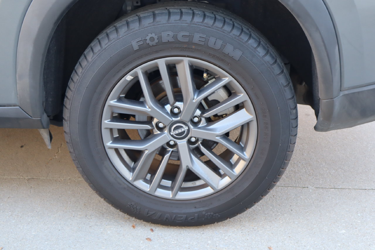 Used 2024 Nissan Rogue S AWD/4WD image 27