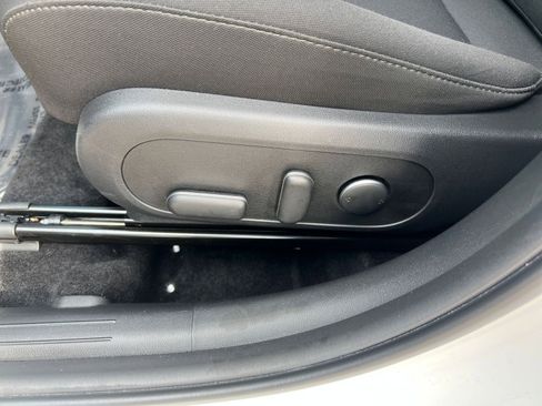 Used 2025 Hyundai Kona SEL image 23