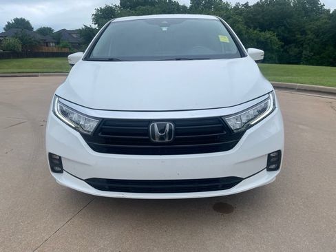 Used 2023 Honda Odyssey EX-L image 2