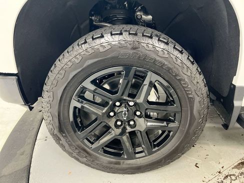 Used 2025 Chevrolet Silverado 1500 LT Trail Boss w/ LT Trail Boss Premium Package AWD/4WD image 27