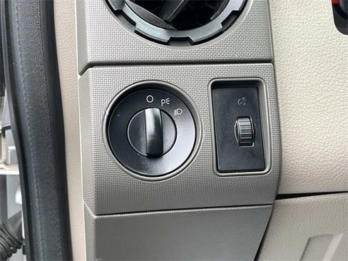 Used 2010 Ford F250 XL image 21