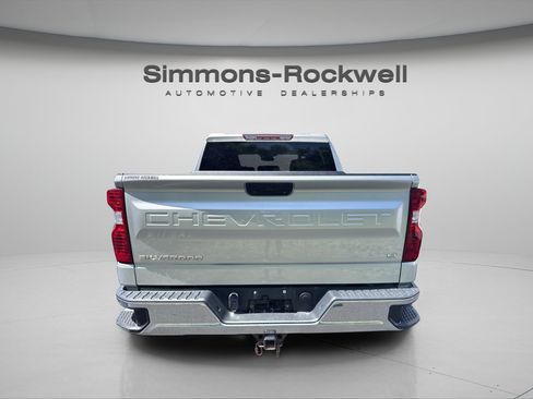 Used 2021 Chevrolet Silverado 1500 LT AWD/4WD image 4