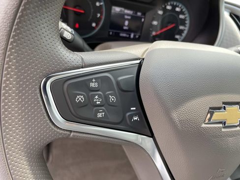 Used 2025 Chevrolet Malibu LT FWD image 21