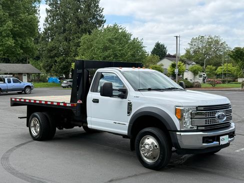 Used 2017 Ford F550 2WD Regular Cab Super Duty image 8