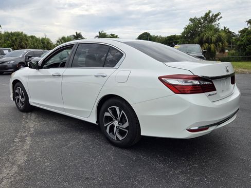 Used 2017 Honda Accord LX image 3