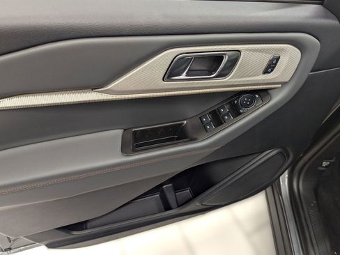 New 2026 Ford Explorer Active w/ Active Comfort Package image 10