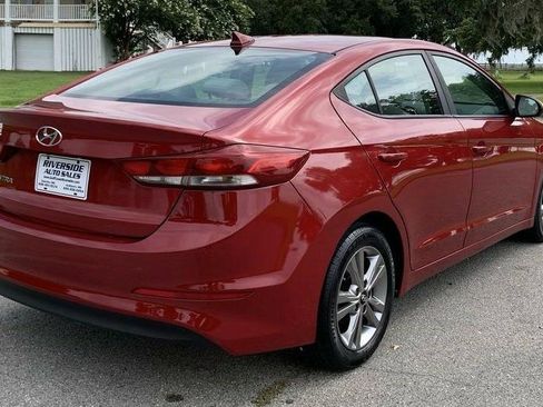 Used 2017 Hyundai Elantra SE image 8