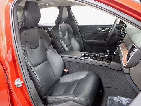 Used 2023 Volvo S60 T8 Plus AWD/4WD image 26