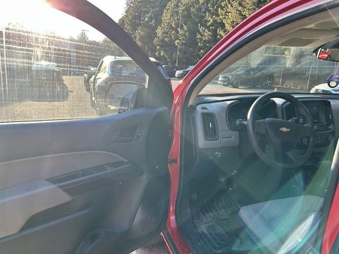 Used 2019 Chevrolet Colorado W/T image 4