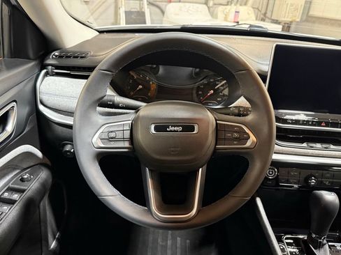 Certified 2022 Jeep Compass Latitude AWD/4WD image 6