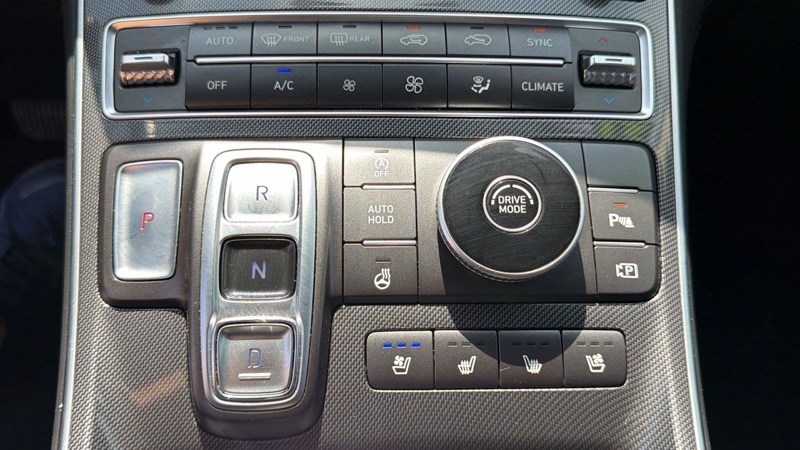 Used 2021 Hyundai Santa Fe Limited FWD image 18