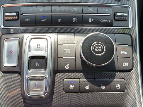 Used 2021 Hyundai Santa Fe Limited FWD image 18