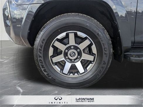 Used 2024 Toyota 4Runner TRD Off-Road Premium image 31