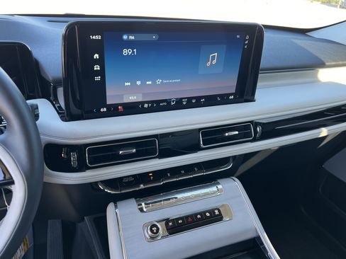 New 2026 Lincoln Aviator Reserve w/ Luxury Package image 19