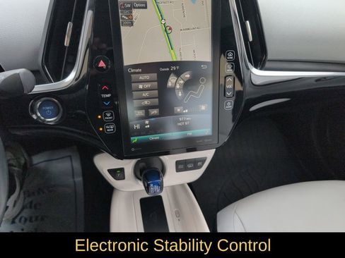 Used 2017 Toyota Prius Prime Premium image 19