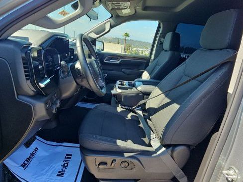 Used 2025 Chevrolet Silverado 1500 LT w/ Convenience Package II RWD image 19