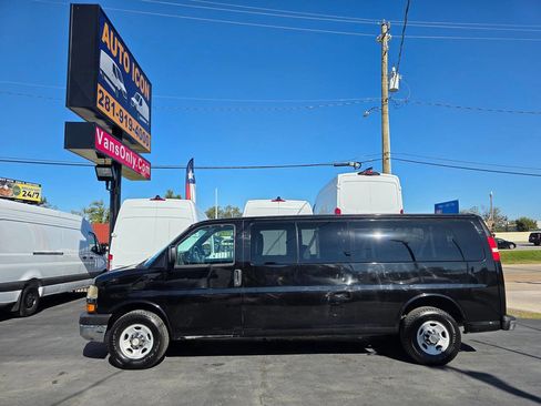 Used 2013 Chevrolet Express 3500 LT w/ LT Preferred Equipment Group image 4