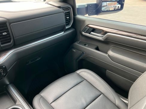 Certified 2025 Chevrolet Silverado 3500 LTZ w/ LTZ Plus Package image 11