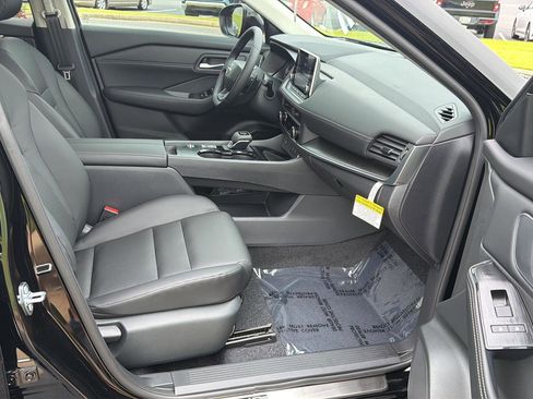 New 2026 Nissan Rogue SV FWD image 13