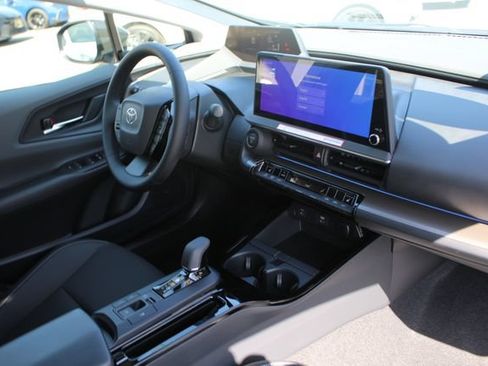 Certified 2026 Toyota Prius XLE FWD image 21