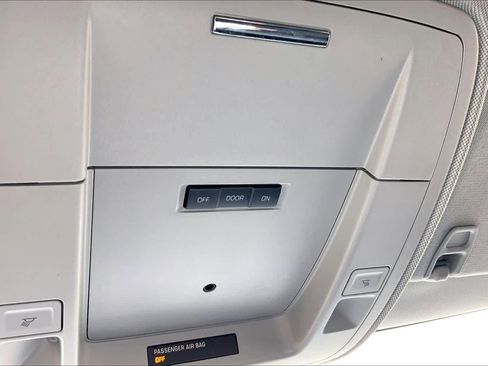 Used 2018 Chevrolet Silverado 1500 LT w/ Texas Edition image 34