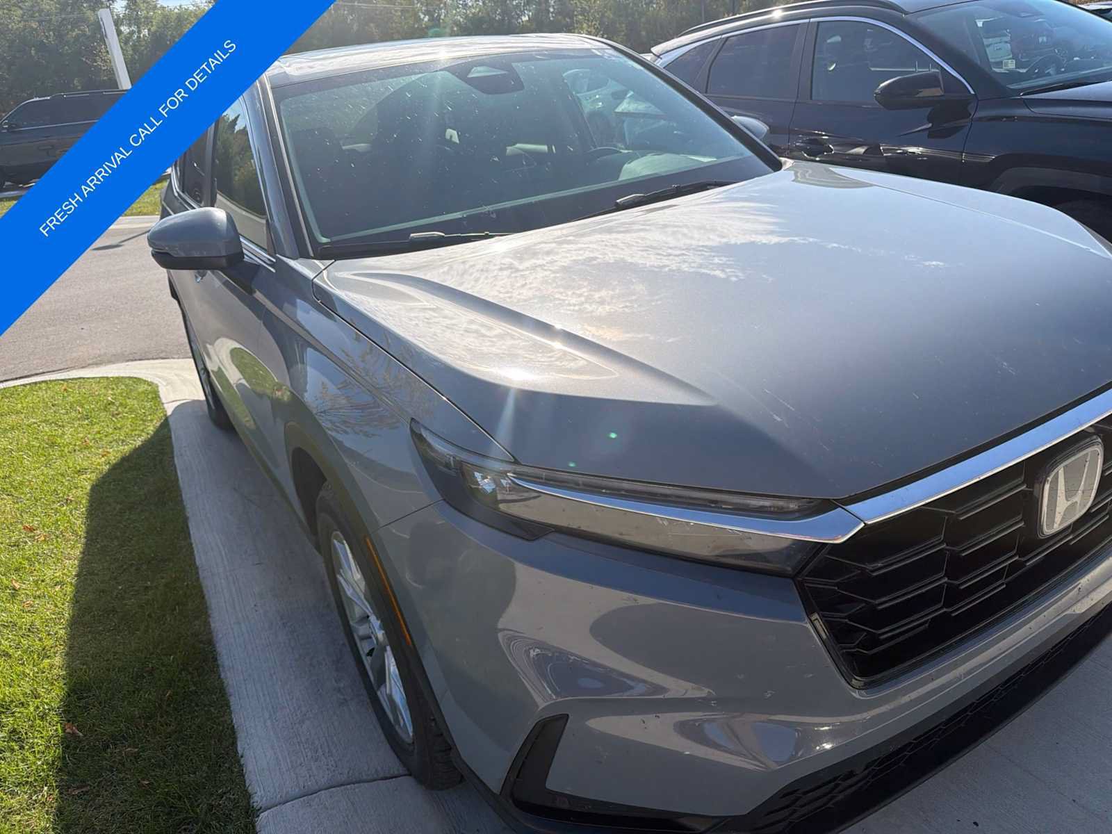 Used 2025 Honda CR-V EX-L image 3