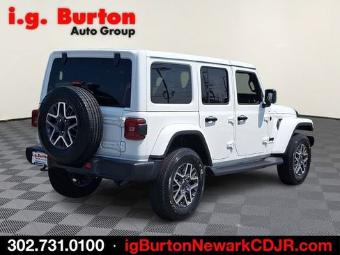 New 2026 Jeep Wrangler Unlimited Sahara AWD/4WD image 4