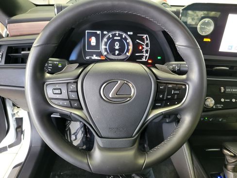 Certified 2024 Lexus ES 350 w/ Premium Package image 21
