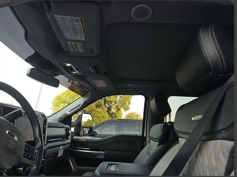 Used 2024 Ford F250 Limited w/ FX4 Off-Road Package image 3