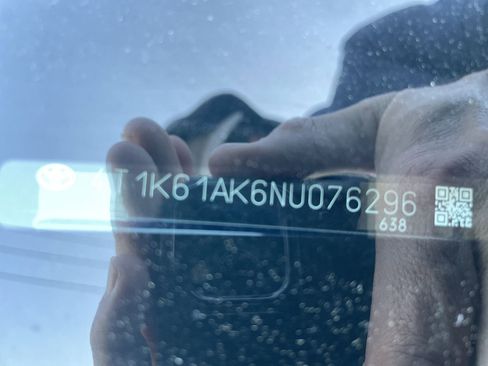 Used 2022 Toyota Camry XSE image 11