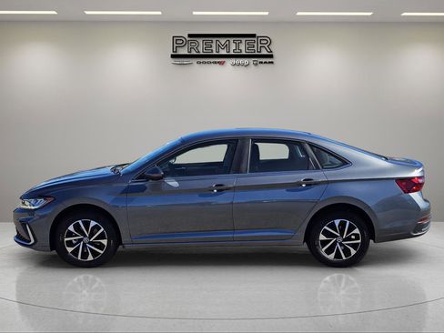 Used 2025 Volkswagen Jetta S image 12