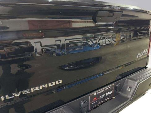 Used 2021 Chevrolet Silverado 1500 High Country w/ Z71 Off-Road Package AWD/4WD image 18