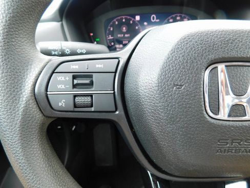 Used 2025 Honda Accord SE image 24