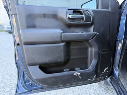 Used 2022 Chevrolet Silverado 1500 Custom image 13